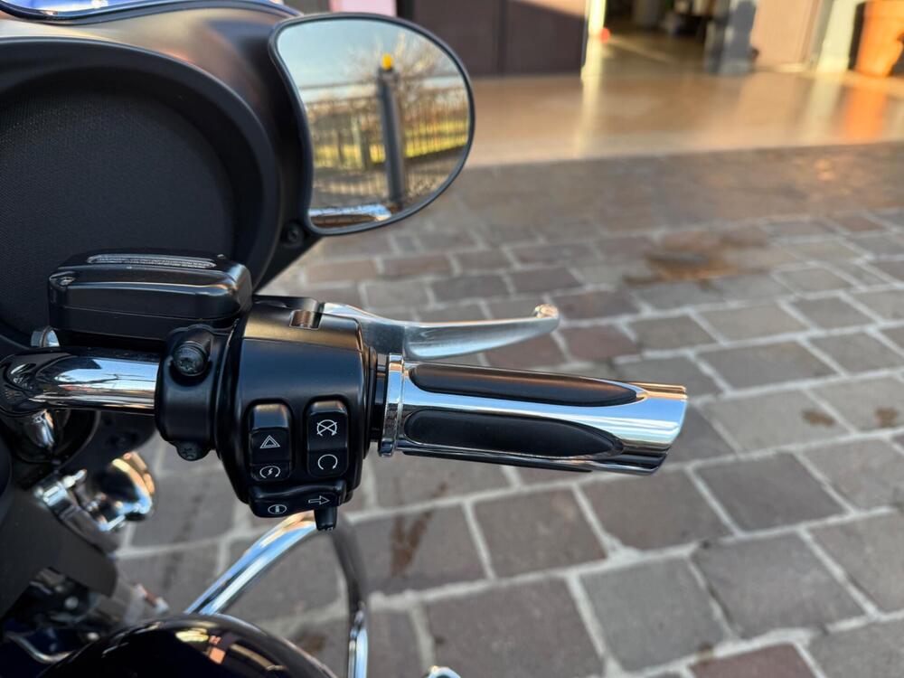 Harley-Davidson 1690 Street Glide Special (2014 - 16) - FLHX (11)