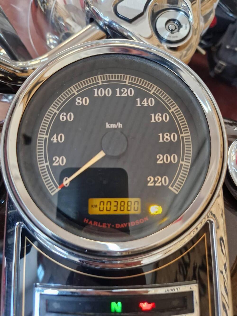 Harley-Davidson 1690 Road King (2013 - 16) - FLHR (10)