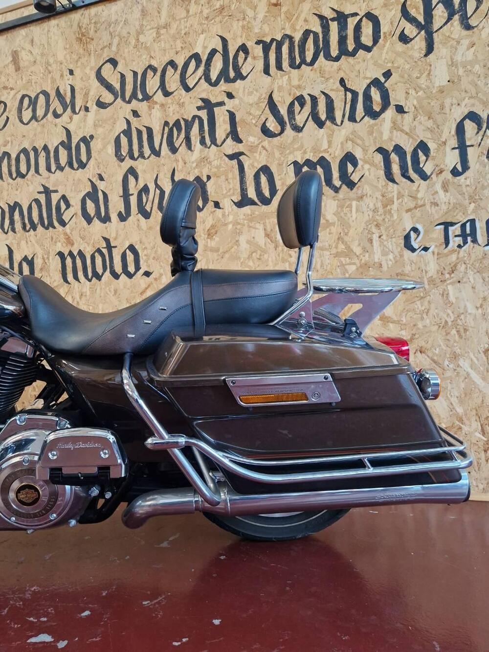 Harley-Davidson 1690 Road King (2013 - 16) - FLHR (12)