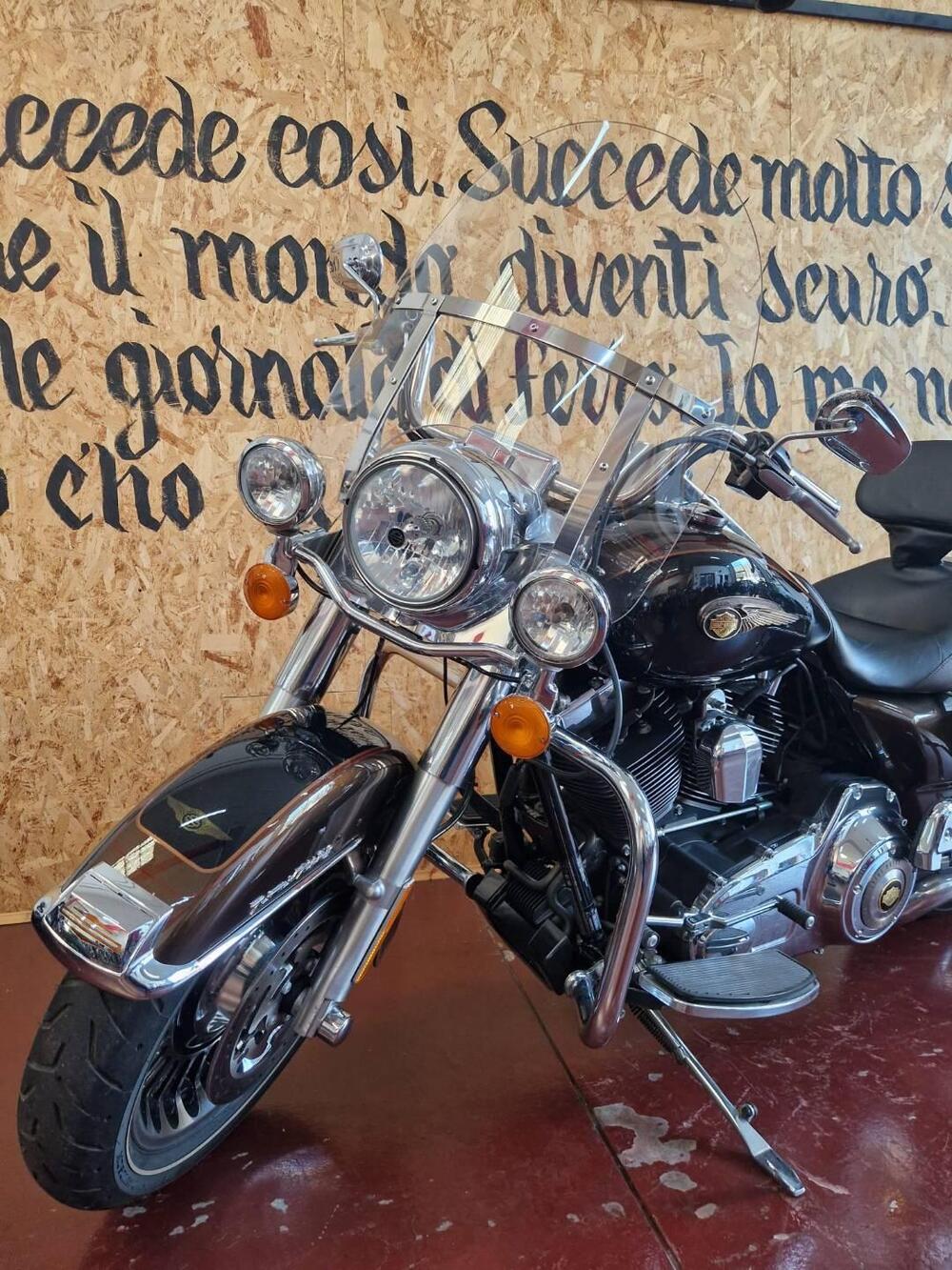 Harley-Davidson 1690 Road King (2013 - 16) - FLHR (7)