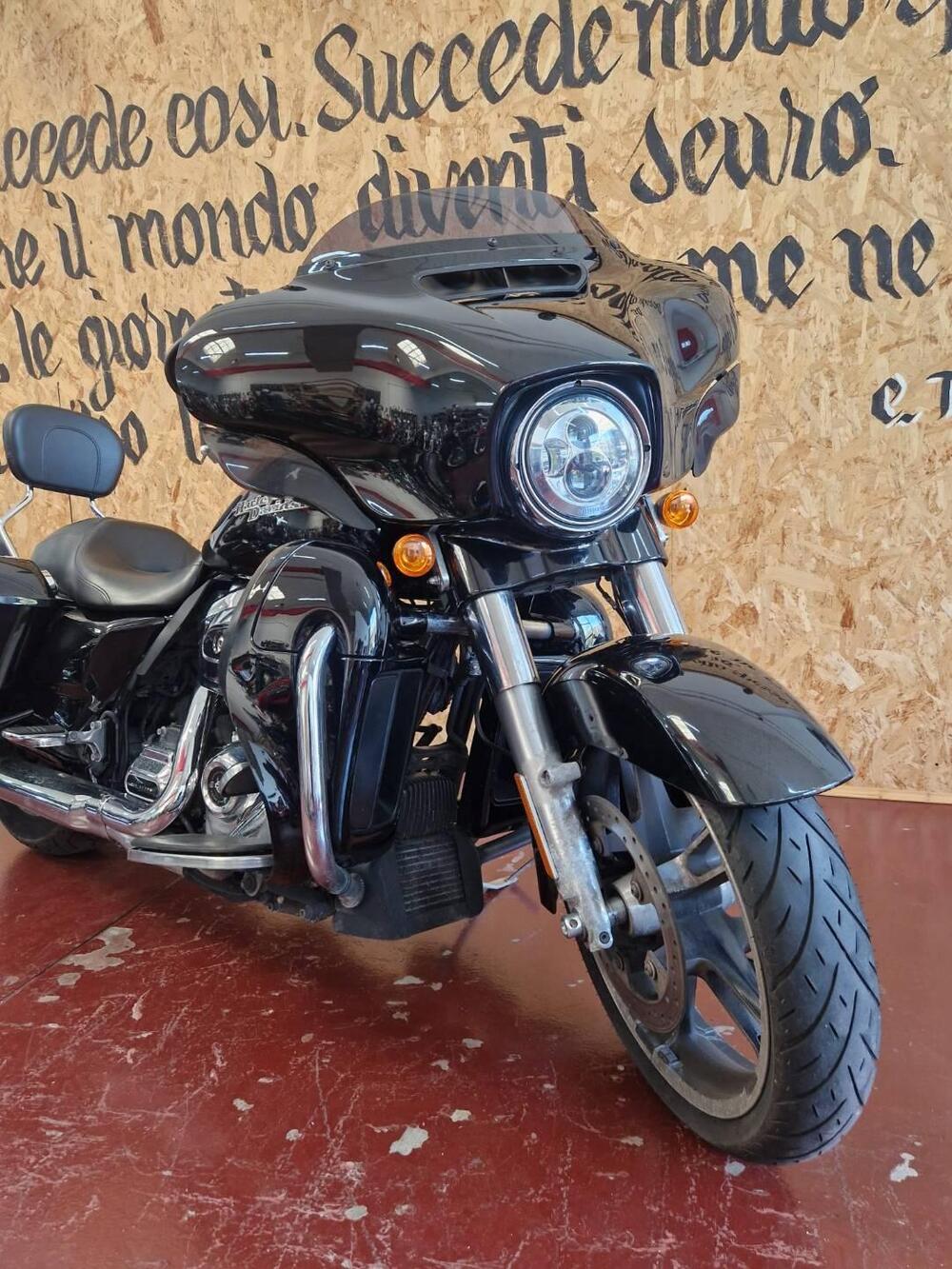 Harley-Davidson 107 Street Glide Special (2017 - 19) - FLHXS (3)