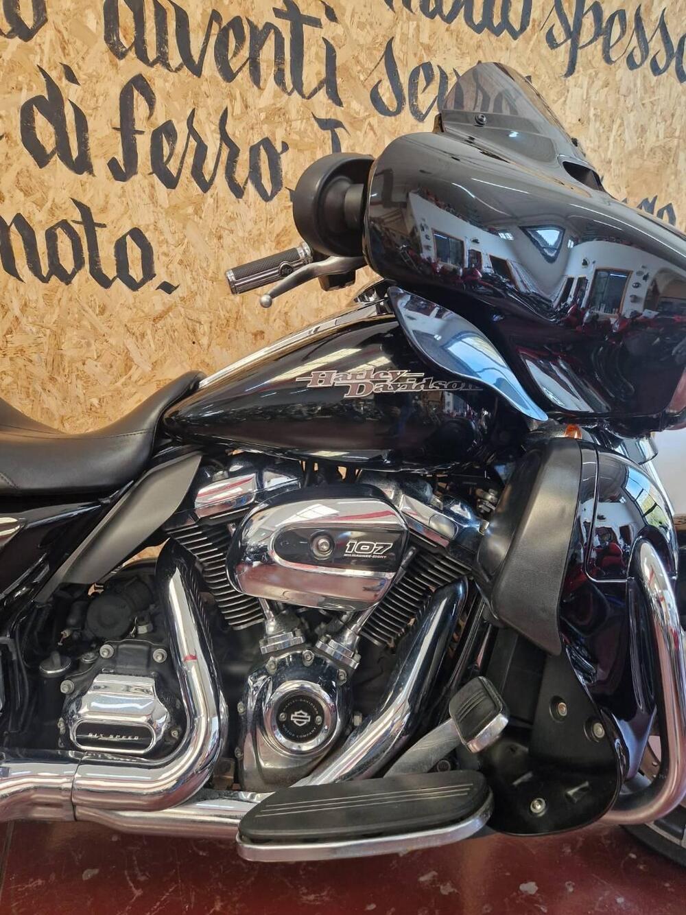 Harley-Davidson 107 Street Glide Special (2017 - 19) - FLHXS (5)