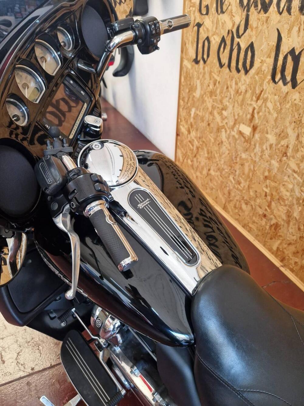 Harley-Davidson 107 Street Glide Special (2017 - 19) - FLHXS (11)