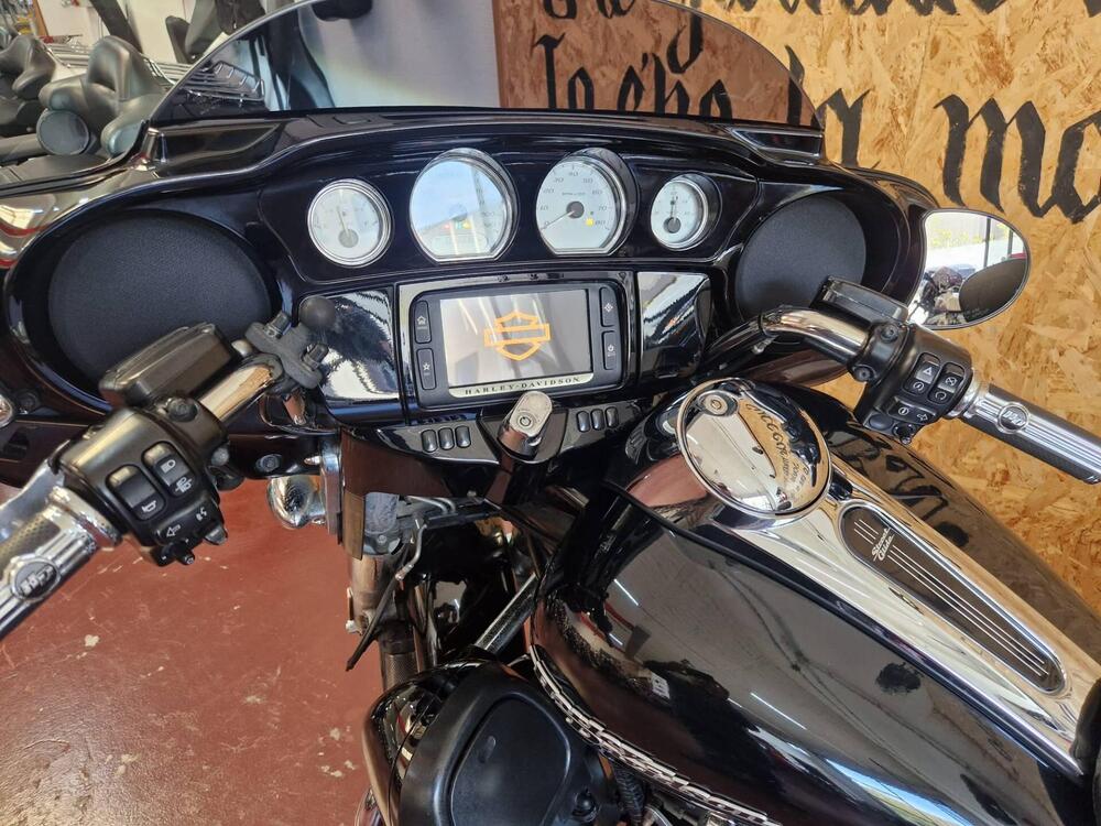 Harley-Davidson 107 Street Glide Special (2017 - 19) - FLHXS (13)