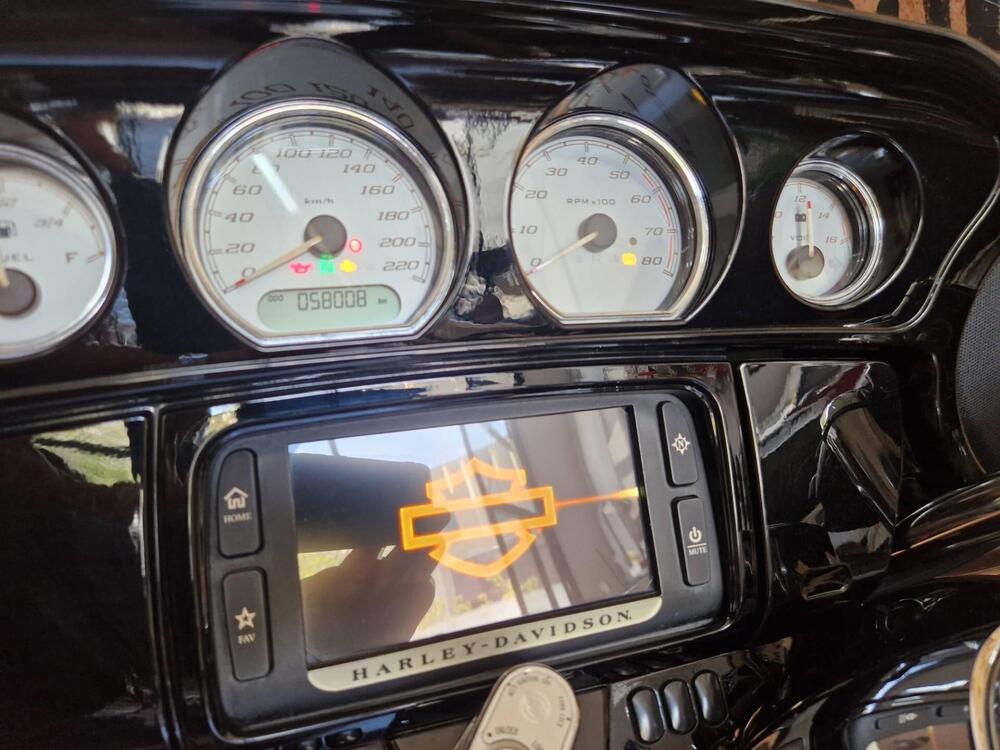 Harley-Davidson 107 Street Glide Special (2017 - 19) - FLHXS (14)