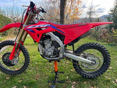 Honda CRF 250 R (2024) usata