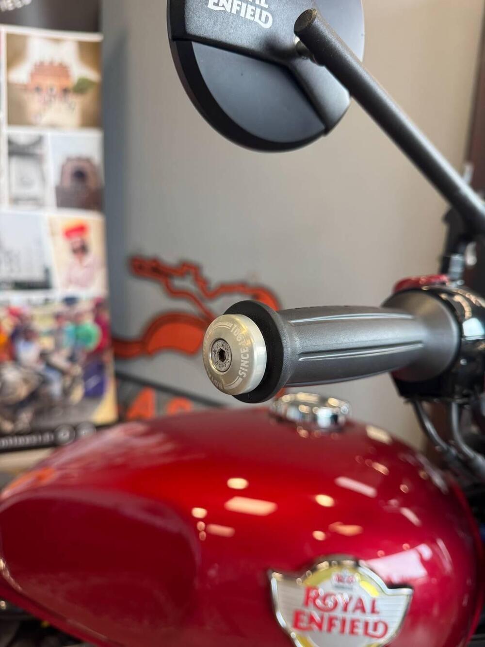 Royal Enfield Interceptor 650 Custom (2020) (4)