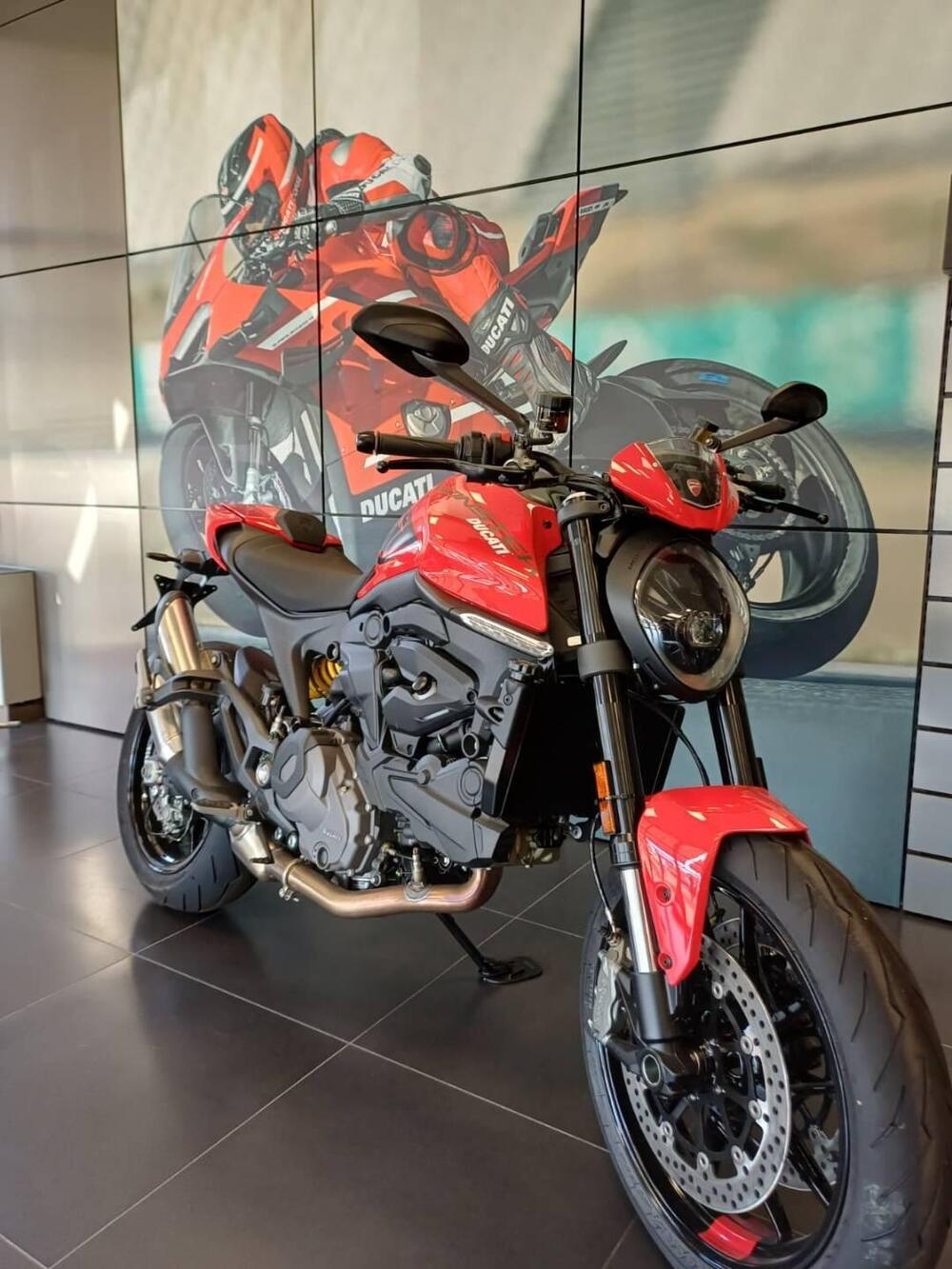Ducati Monster 937 + (2021 - 25) (3)