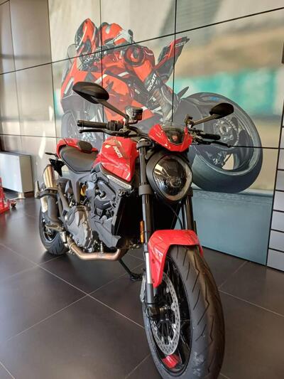Ducati Monster 937 + (2021 - 25) usata