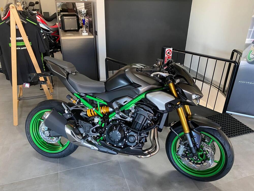 Kawasaki Z 900 SE (2025 - 26) (2)