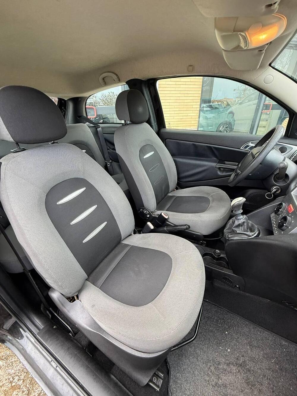 Lancia Ypsilon usata a Vibo Valentia (8)