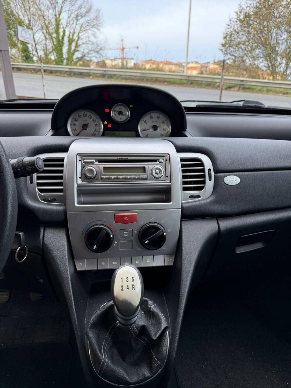 Lancia Ypsilon usata a Vibo Valentia (7)