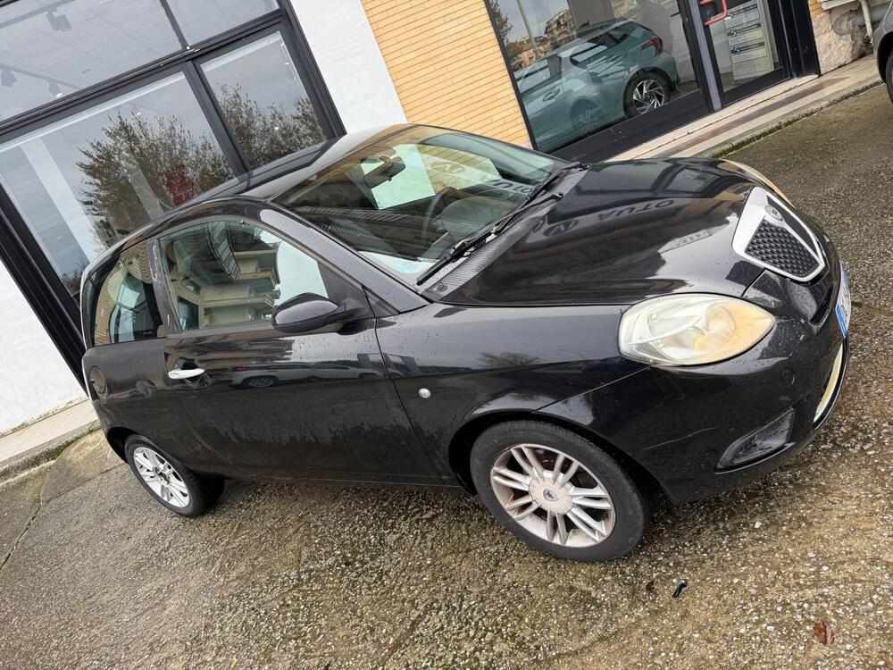 Lancia Ypsilon usata a Vibo Valentia (3)