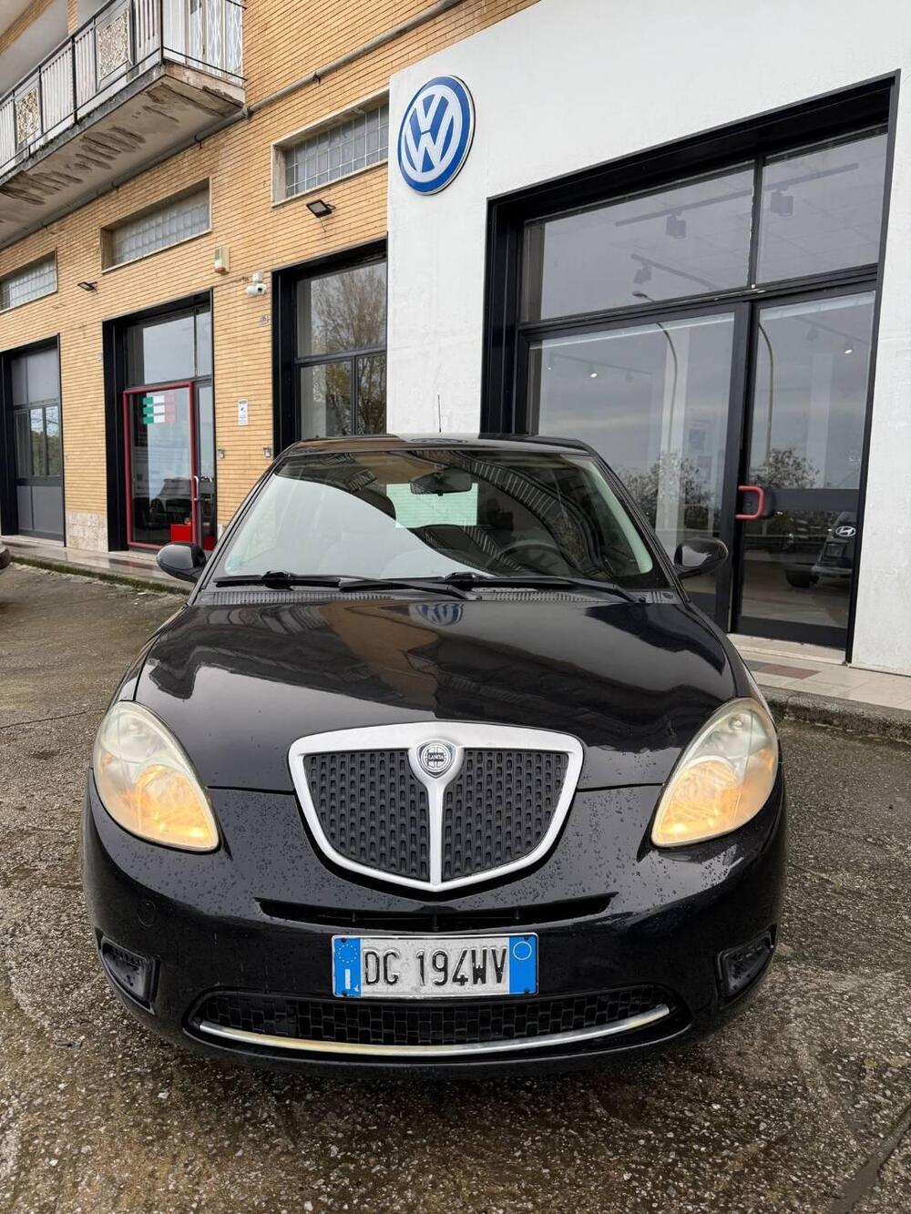 Lancia Ypsilon usata a Vibo Valentia