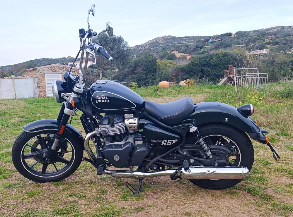 Royal Enfield Super Meteor 650 (2023 - 26) (3)