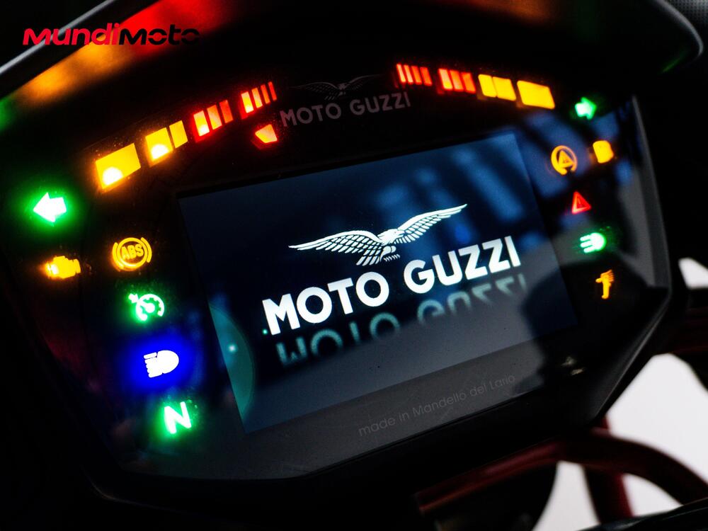 Moto Guzzi V85 TT (2024 - 26) (16)