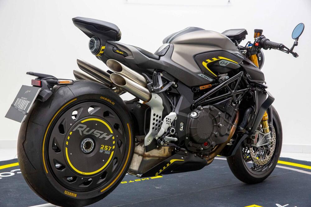 MV Agusta Rush 1000 (2021 - 22) (5)