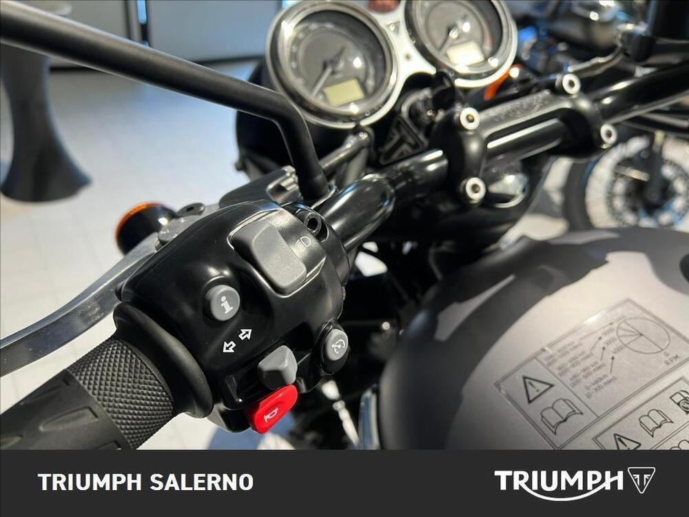 Triumph Bonneville T120 Black (2026) (8)