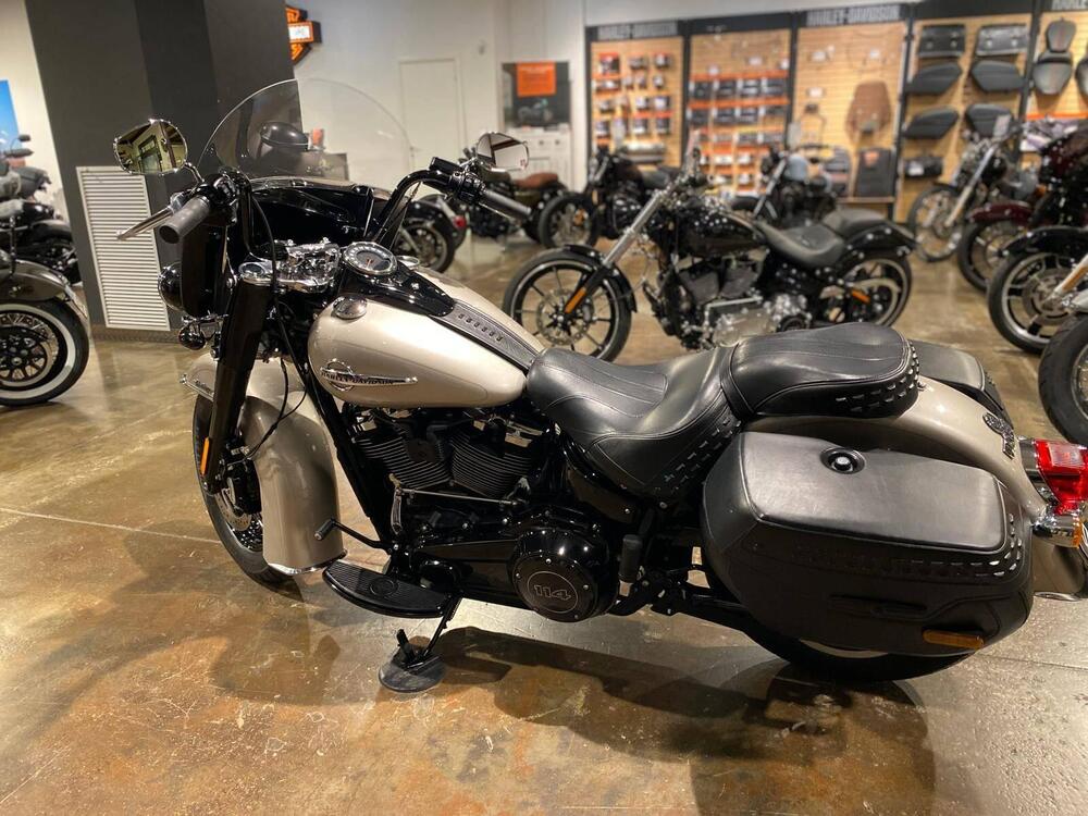 Harley-Davidson 114 Heritage Classic (2018 - 20) - FLHCS (6)