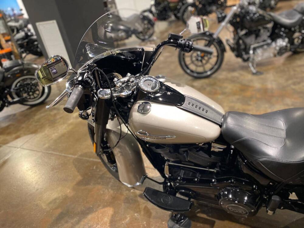 Harley-Davidson 114 Heritage Classic (2018 - 20) - FLHCS (7)