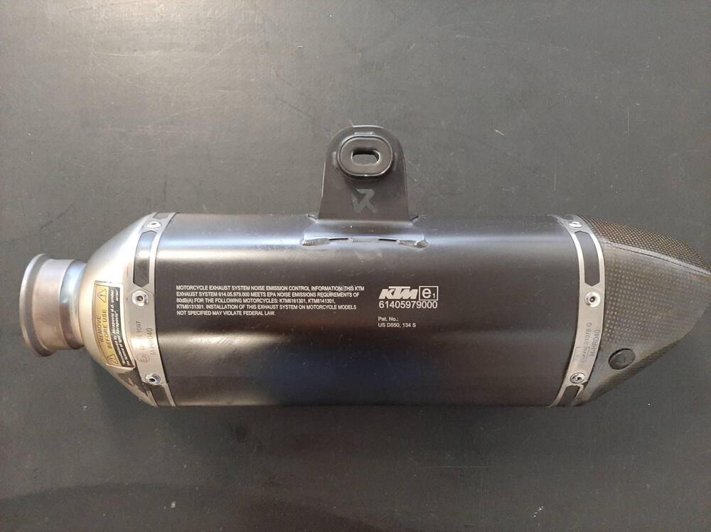 AKRAPOVIC KTM 1290 DUKE R/GT 2014- (4)