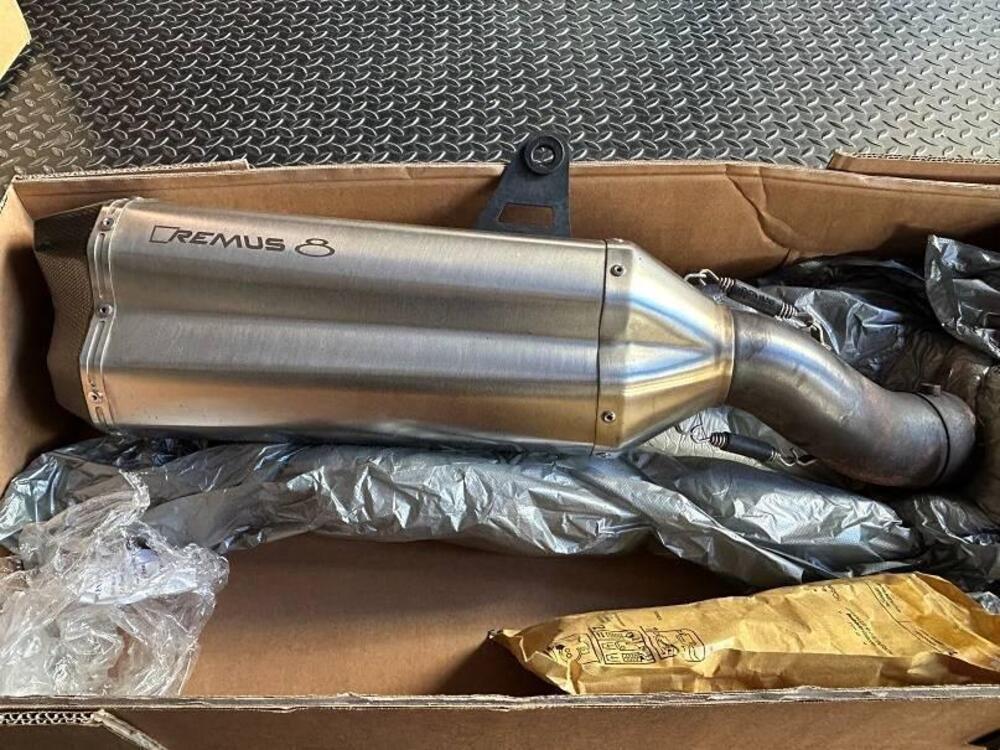 BMW R 1200 1250 GS ADV SCARICO REMUS 8