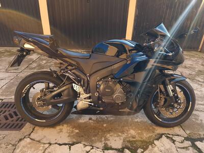 Honda CBR 600 RR (2007 - 08) usata