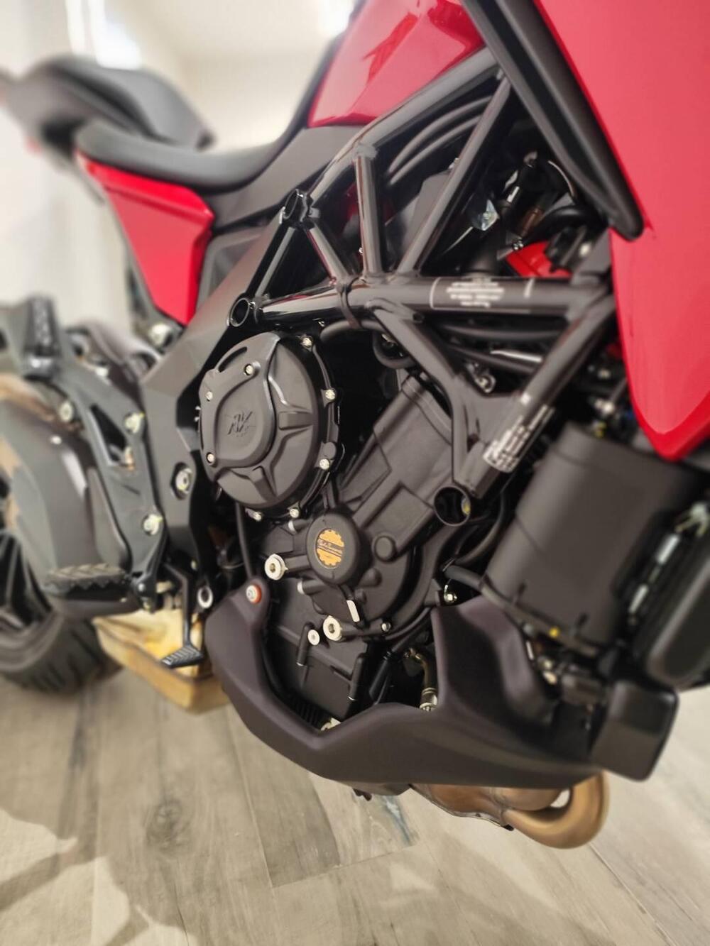 MV Agusta Superveloce 800 (2021 - 25) (13)