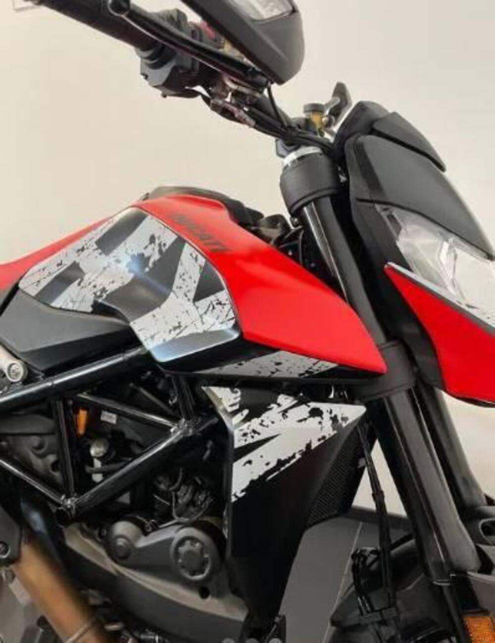 Ducati Hypermotard 950 RVE (2022 - 25) (3)
