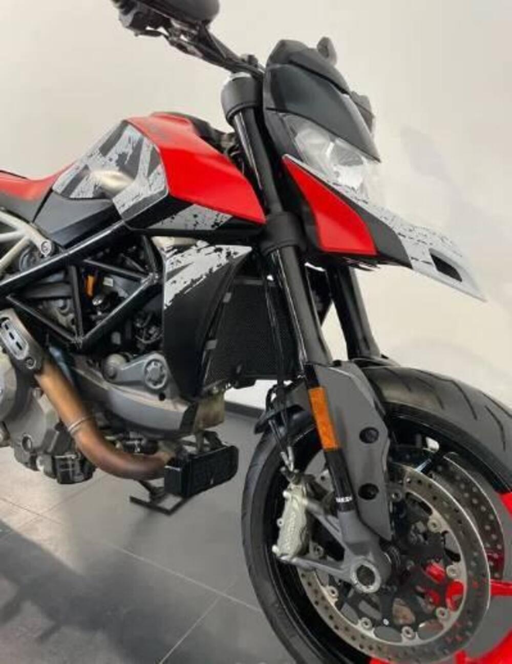 Ducati Hypermotard 950 RVE (2022 - 25) (4)