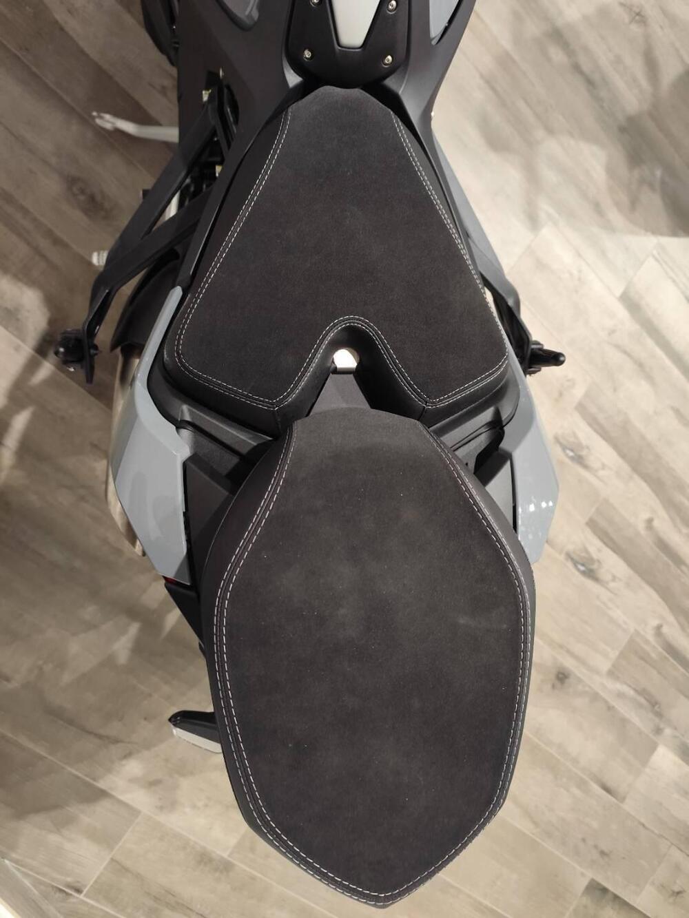 MV Agusta Brutale 1000 RS (2022 - 26) (11)