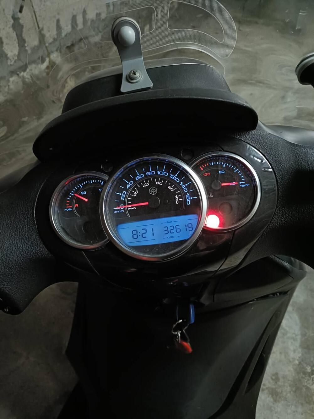 Piaggio Beverly 300 S i.e. (2015 - 16) (6)