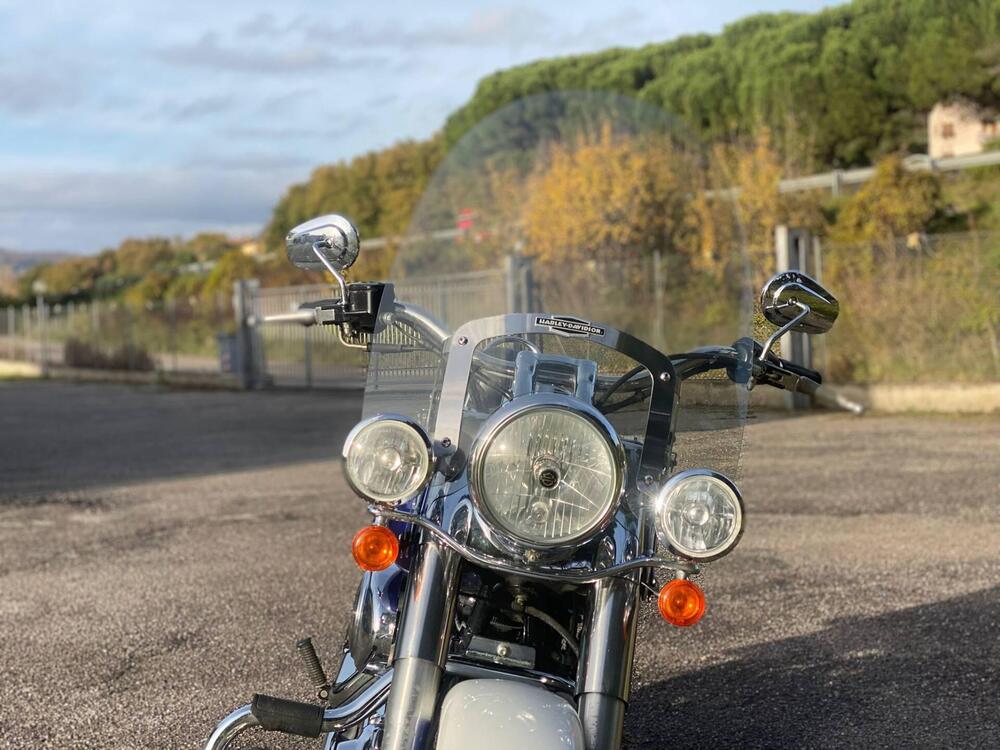 Harley-Davidson 1450 Deluxe (2005 - 06) - FLSTNI (5)