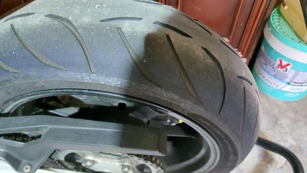 Aprilia Dorsoduro 750 Factory (2010 - 13) (4)