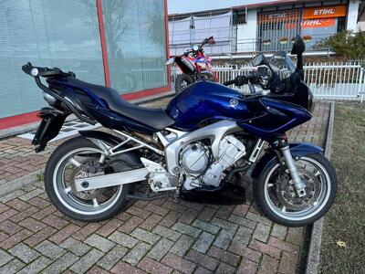 Yamaha FZ6 Fazer (2004 - 07) usata