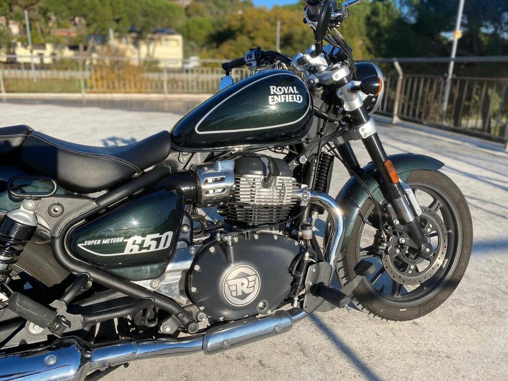 Royal Enfield Super Meteor 650 (2023 - 26) (2)