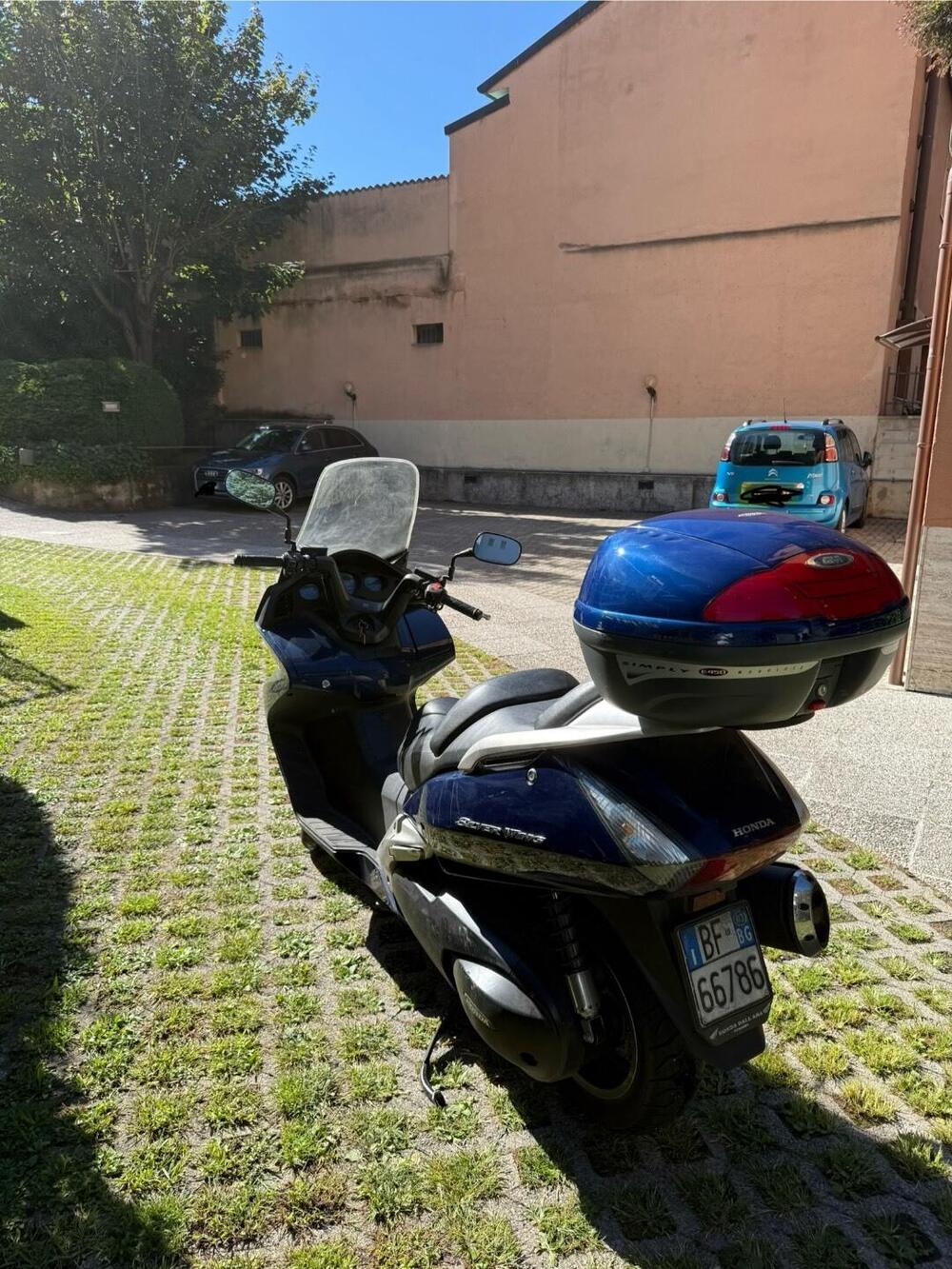 Honda Silver Wing 600 (2001 - 05) (5)