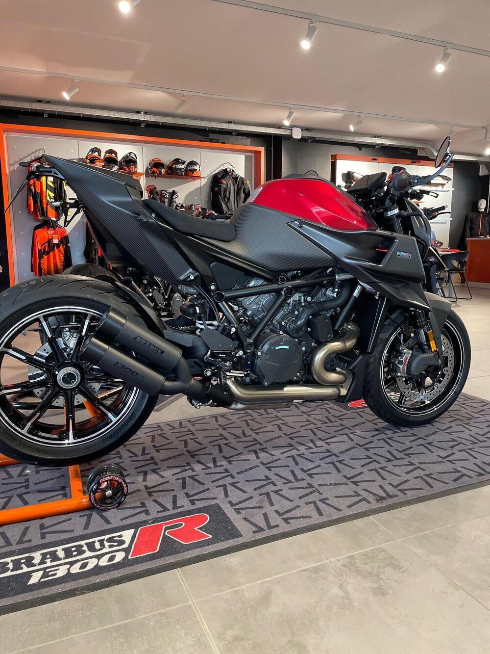 KTM 1290 Super Duke R (2022 - 23) (6)
