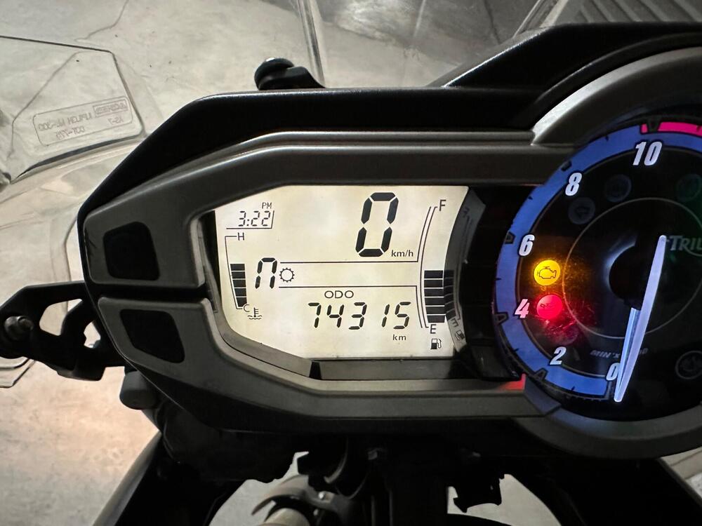 Triumph Tiger 800 XC (2011 - 12) (4)