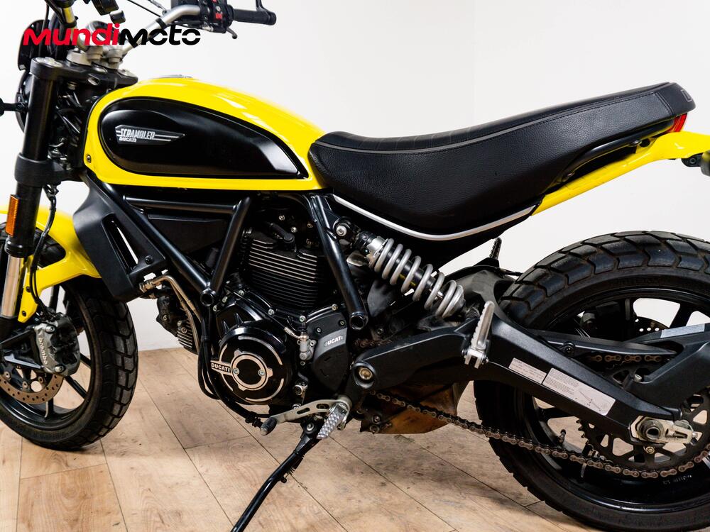 Ducati Scrambler 800 Icon Dark (2020) (10)