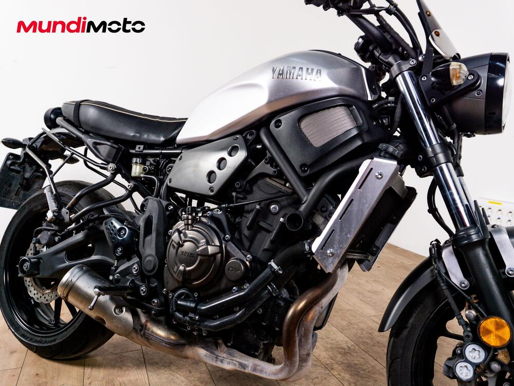 Yamaha XSR 700 (2021) (4)