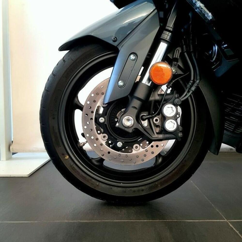 Yamaha T-Max 560 Tech Max (2020) (8)