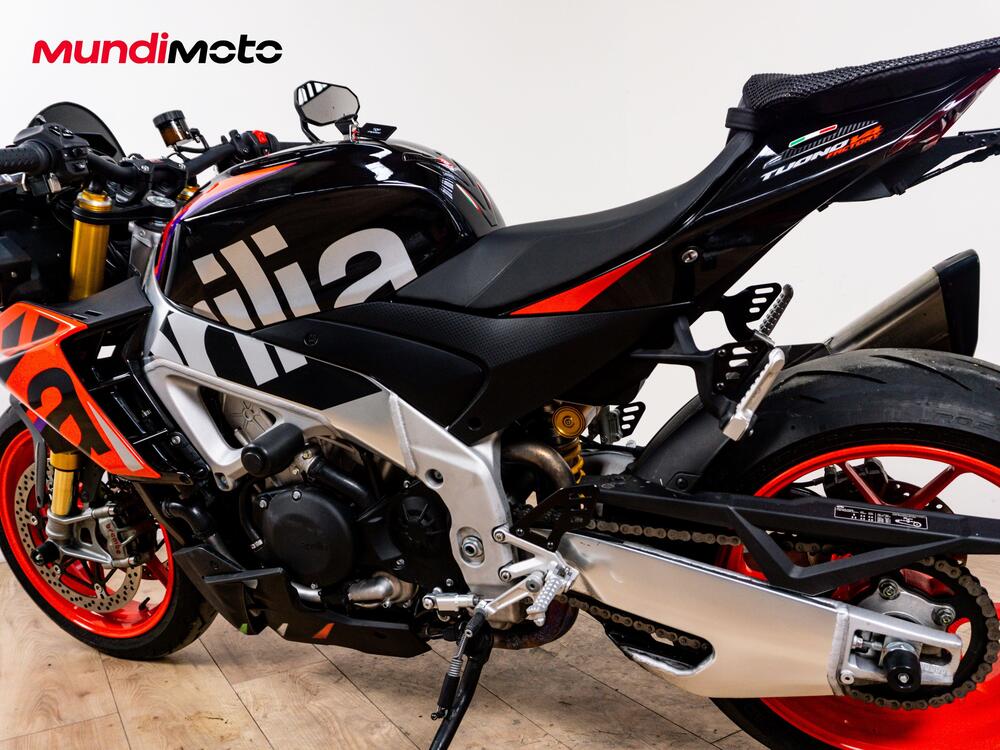 Aprilia Tuono V4 Factory (2025) (10)