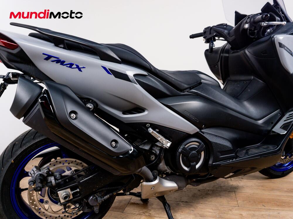 Yamaha T-Max 560 (2020 - 21) (4)