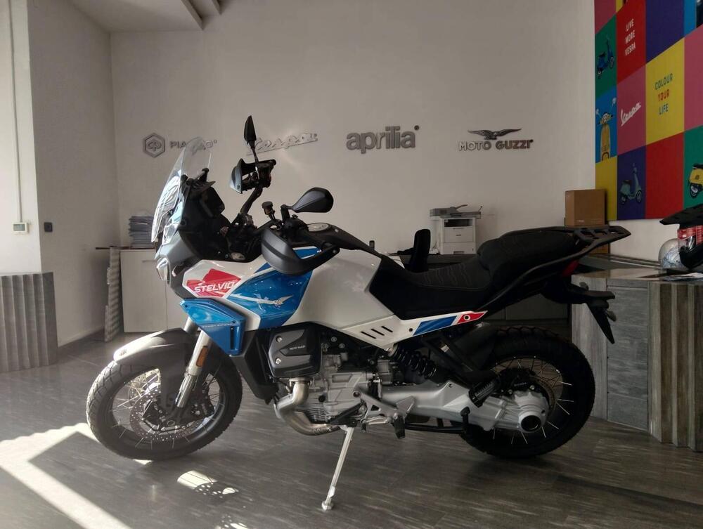Moto Guzzi Stelvio Duecento Tributo (2025 - 26) (3)