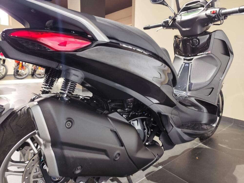 Piaggio Beverly 400 (2025 - 26) (5)