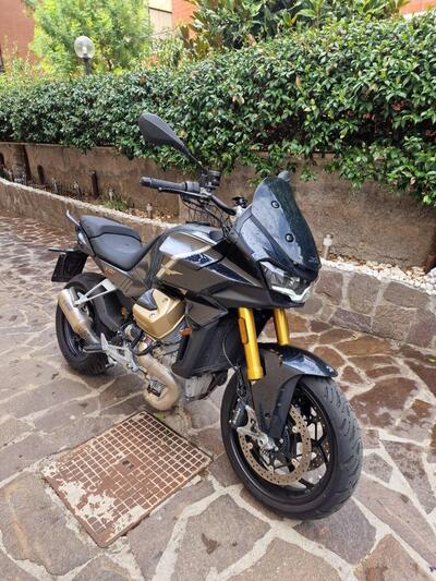 Moto Guzzi V100 Mandello S (2022 - 24) usata