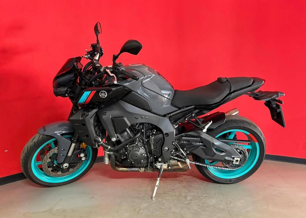 Yamaha MT-10 (2022 - 25) (3)