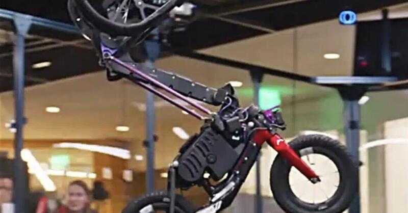 Il Robot che fa i &ldquo;trick&rdquo; in stile Toni Bou [VIDEO]