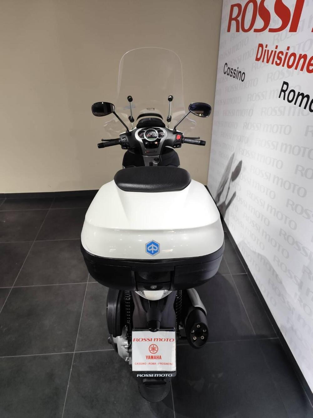Piaggio Beverly 350 SportTouring ie (2011 - 15) (4)